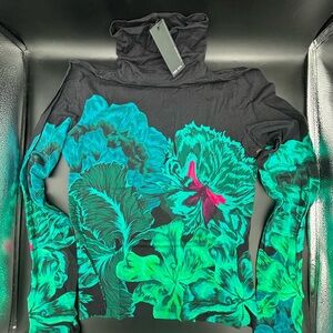 NWT Vibrant Floral Long Sleeve turtleneck Top in Black and Green